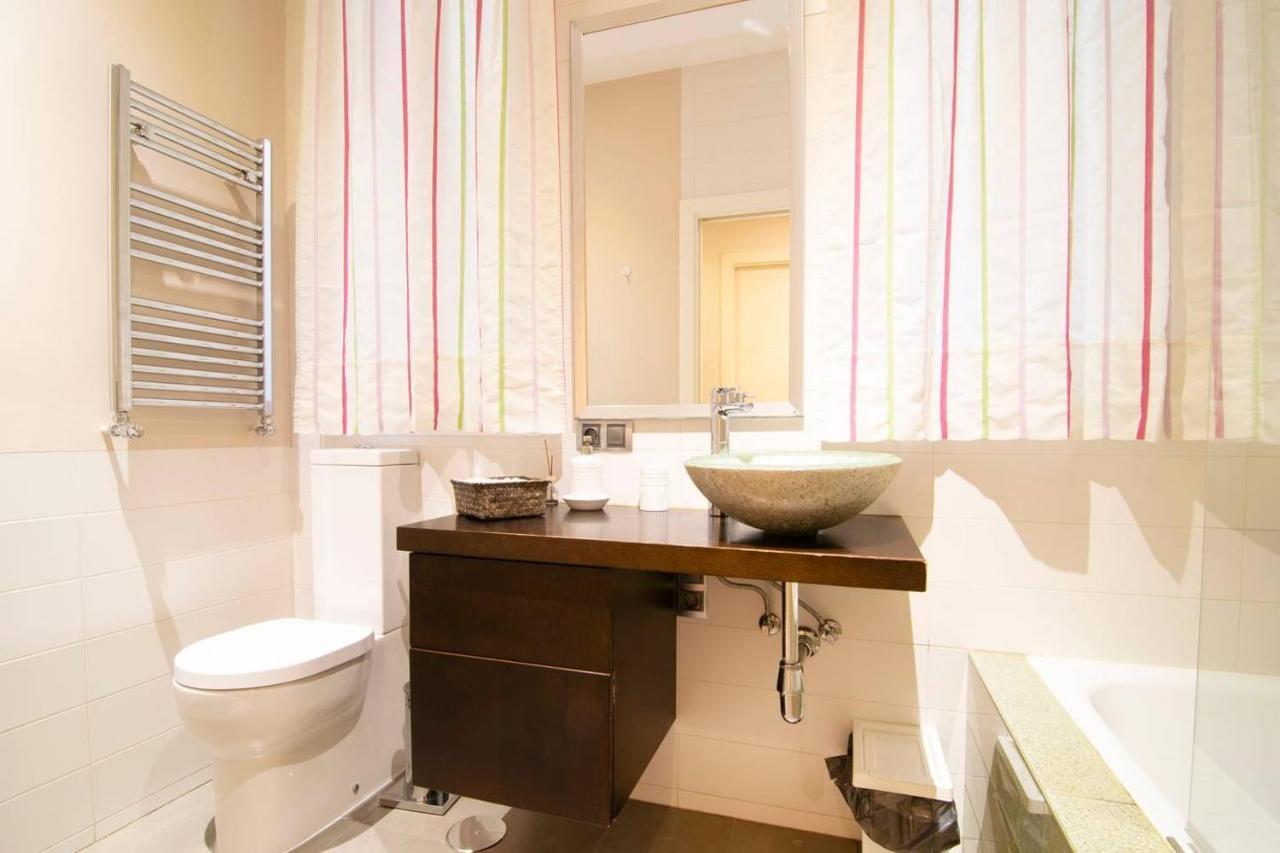 Cozy Apartment Near San Miguel Market By Batuecas Madrid Kültér fotó